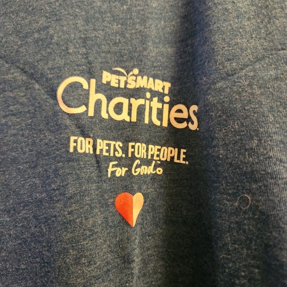 2 Petsmart Employee Shirts - Picture 2 of 10
